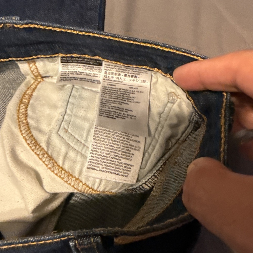 Levis 513 Jeans Mens 38x32 Blue Distressed Slim Straight Pockets Modern - Picture 8 of 9